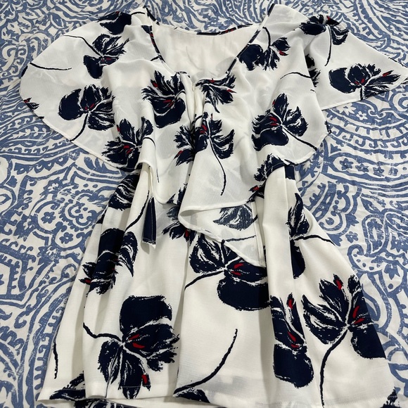 Ark&co White CAPE dress - Picture 6 of 9